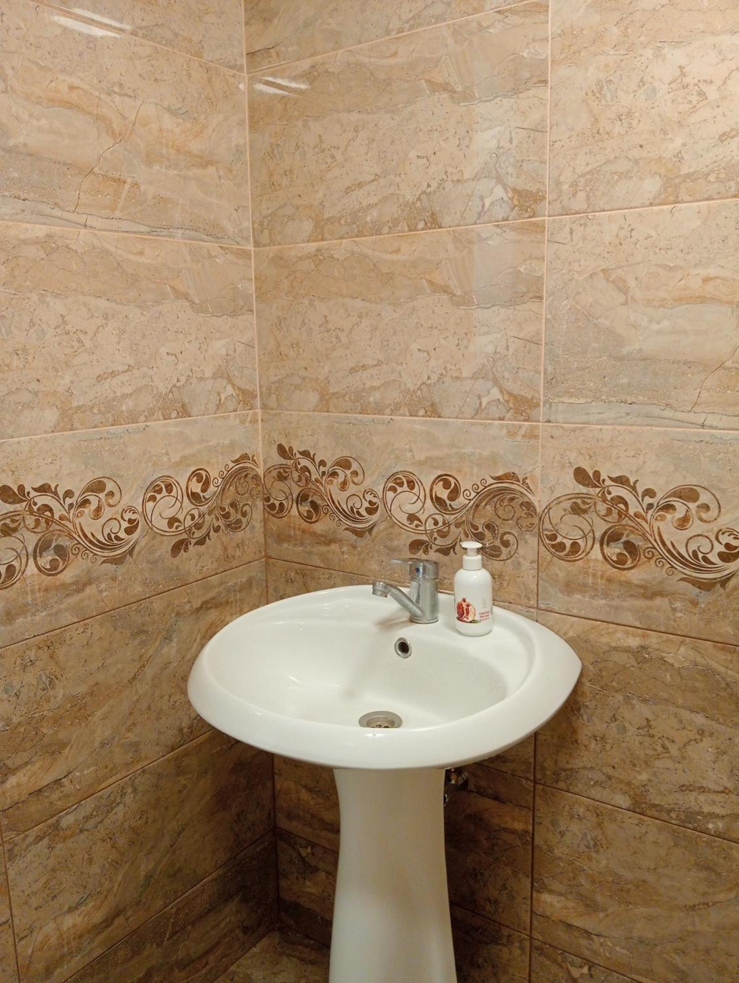 Apartment On The Delara Aliyeva Street Baku Eksteriør bilde